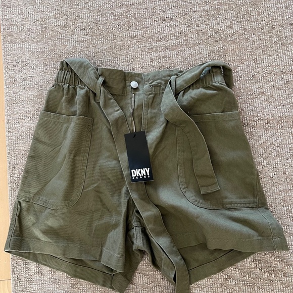 DKNY shorts - Picture 2 of 3